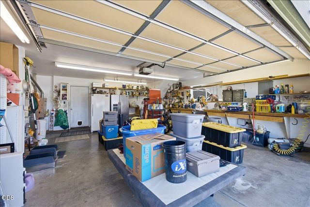 755 S 4th Street, Central Point, OR 97502