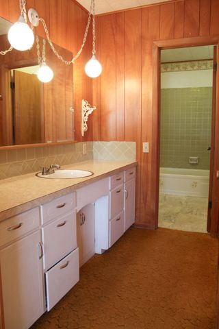 308 N Cottonbelt Avenue, Gustine, TX 76455