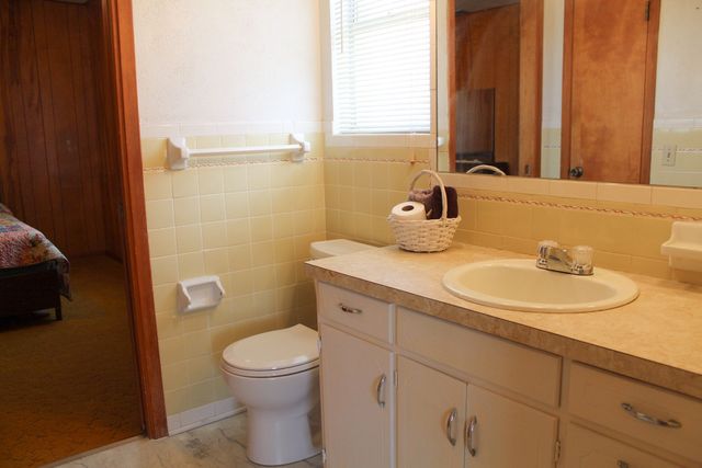 308 N Cottonbelt Avenue, Gustine, TX 76455