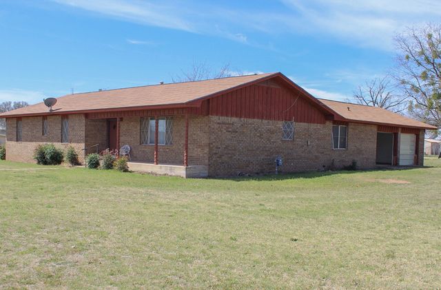 308 N Cottonbelt Avenue, Gustine, TX 76455