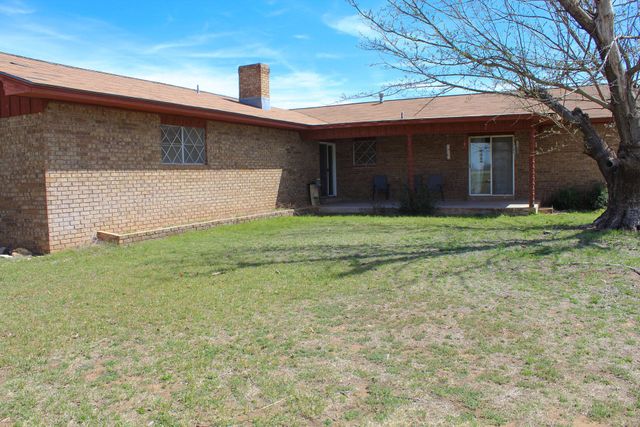 308 N Cottonbelt Avenue, Gustine, TX 76455