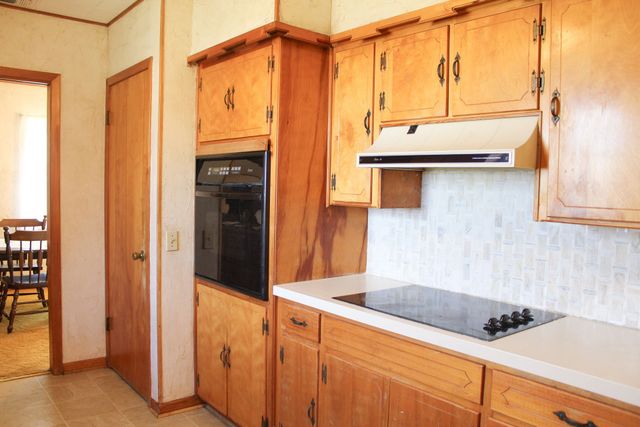 308 N Cottonbelt Avenue, Gustine, TX 76455