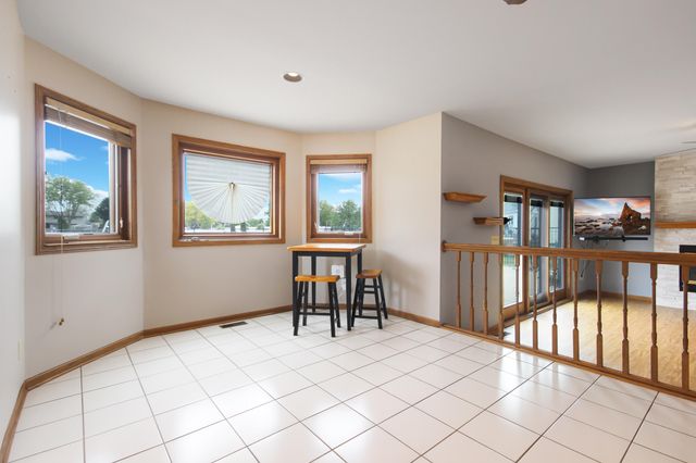 12511 W 101st Place, St. John, IN 46373