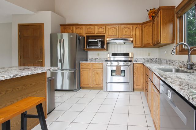 12511 W 101st Place, St. John, IN 46373