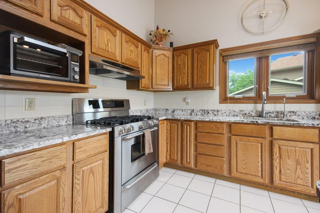 12511 W 101st Place, St. John, IN 46373