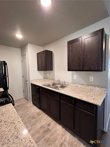 1614 Risen Star Lane B, Copperas Cove, TX 76522