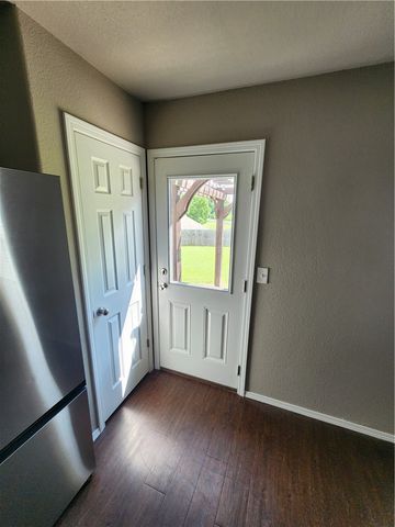 2607 Whispering Woods Court, Lowell, AR 72745