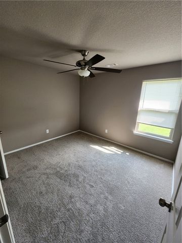 2607 Whispering Woods Court, Lowell, AR 72745