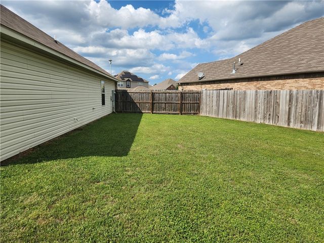 2607 Whispering Woods Court, Lowell, AR 72745