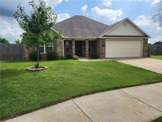 2607 Whispering Woods Court, Lowell, AR 72745