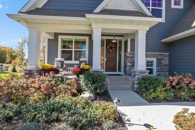 4233 Halstead Bay Alcove, Minnetrista, MN 55331