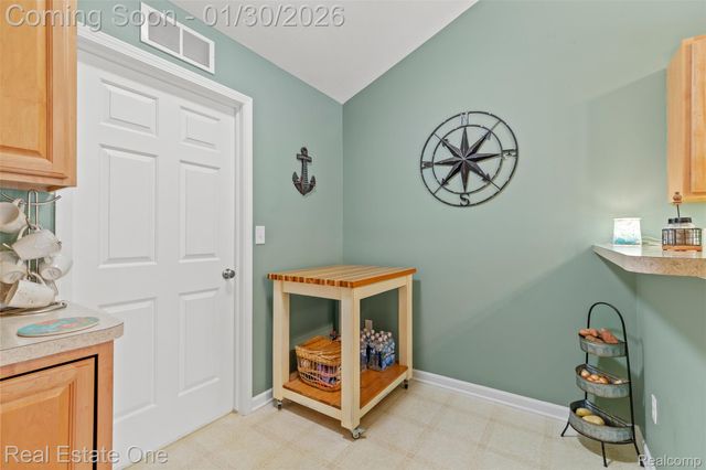 5481 Greenway Drive 79, Trenton, MI 48183