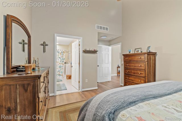 5481 Greenway Drive 79, Trenton, MI 48183