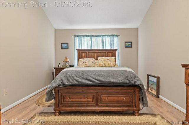 5481 Greenway Drive 79, Trenton, MI 48183