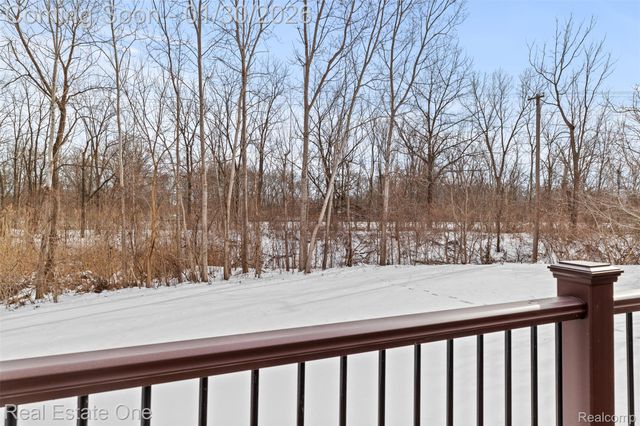 5481 Greenway Drive 79, Trenton, MI 48183