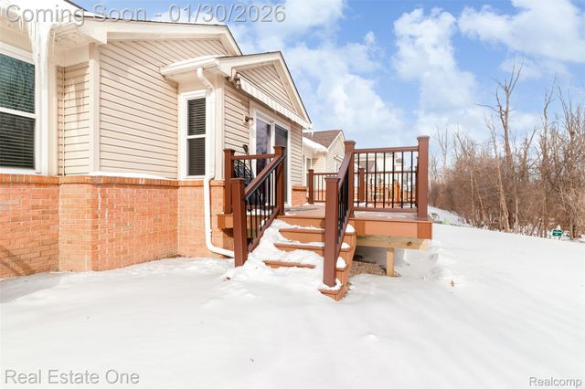 5481 Greenway Drive 79, Trenton, MI 48183