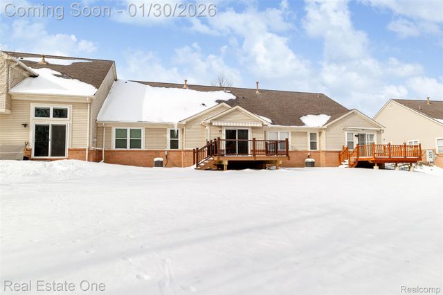 5481 Greenway Drive 79, Trenton, MI 48183