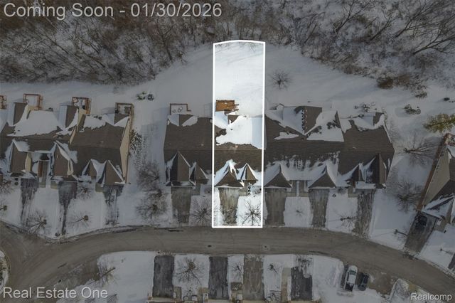 5481 Greenway Drive 79, Trenton, MI 48183