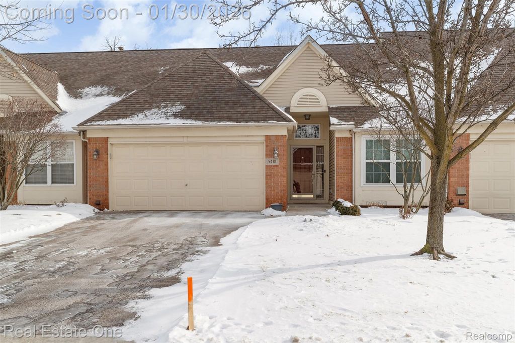 5481 Greenway Drive 79, Trenton, MI 48183