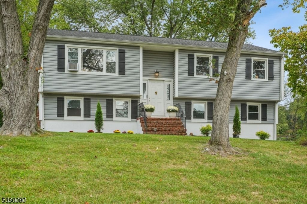 6 Parkview Dr, Mansfield Twp., NJ 07840