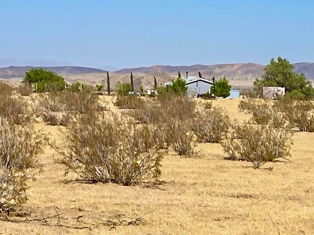 4225 Benji Avenue, Joshua Tree, CA 92252