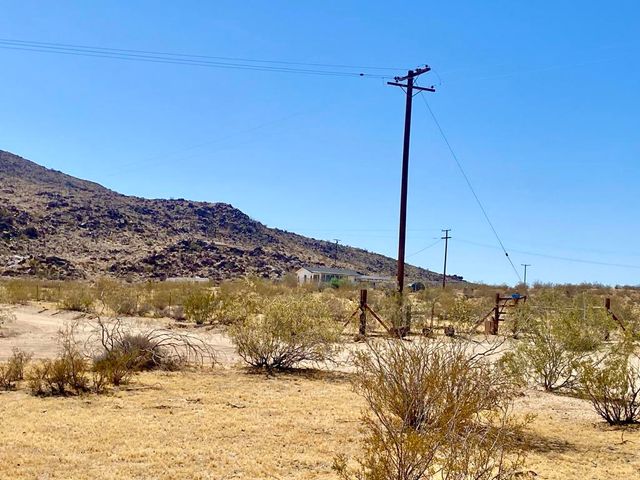 4225 Benji Avenue, Joshua Tree, CA 92252