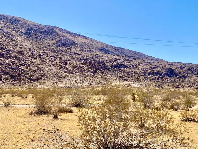 4225 Benji Avenue, Joshua Tree, CA 92252