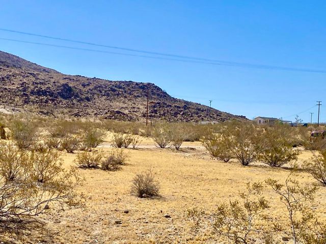 4225 Benji Avenue, Joshua Tree, CA 92252