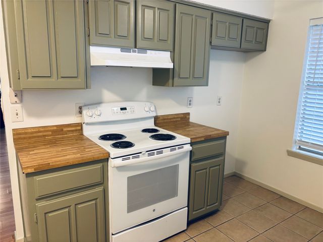 9928 Camfield Avenue, Frisco, TX 75033