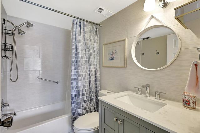 4646 LONGWATER CHASE 98, Sarasota, FL 34235