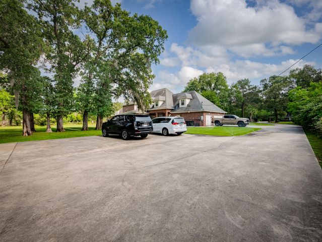 35826 Post Oak Circle, Magnolia, TX 77355