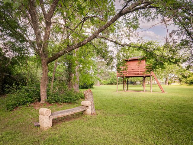 35826 Post Oak Circle, Magnolia, TX 77355