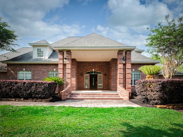 35826 Post Oak Circle, Magnolia, TX 77355