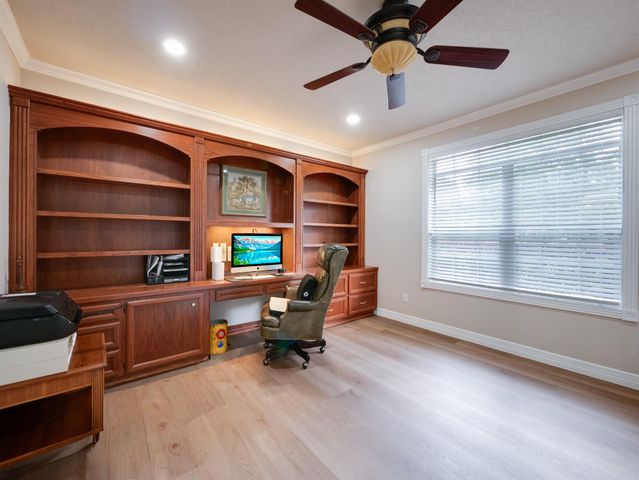 35826 Post Oak Circle, Magnolia, TX 77355