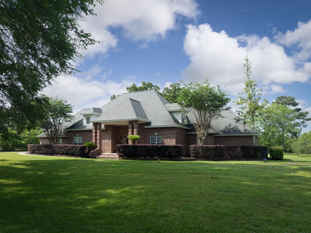 35826 Post Oak Circle, Magnolia, TX 77355
