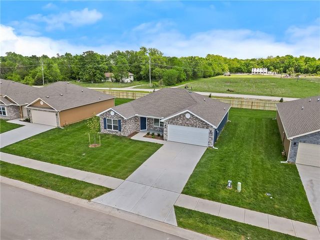20875 Starside Street, Edgerton, KS 66021