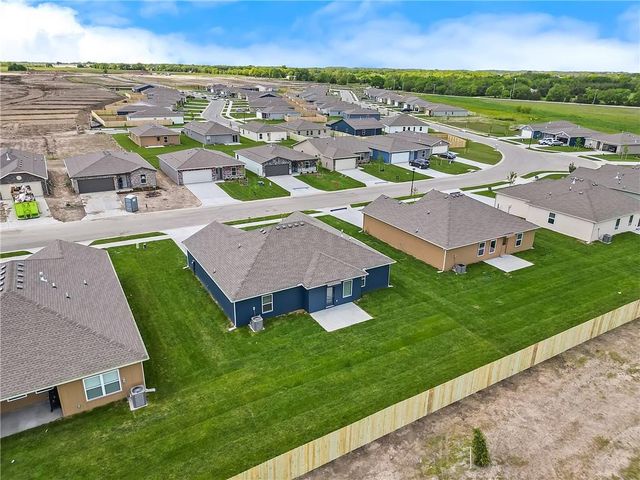 20875 Starside Street, Edgerton, KS 66021