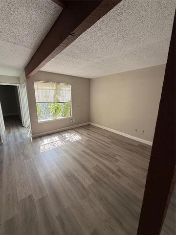 12507 Newbrook Dr, Houston, TX 77072