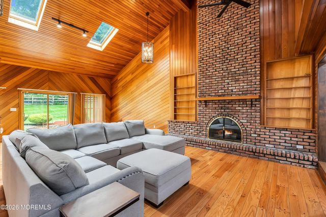 6 Deep Wood Lane, Colts Neck, NJ 07722
