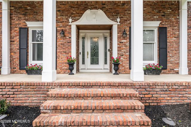 6 Deep Wood Lane, Colts Neck, NJ 07722