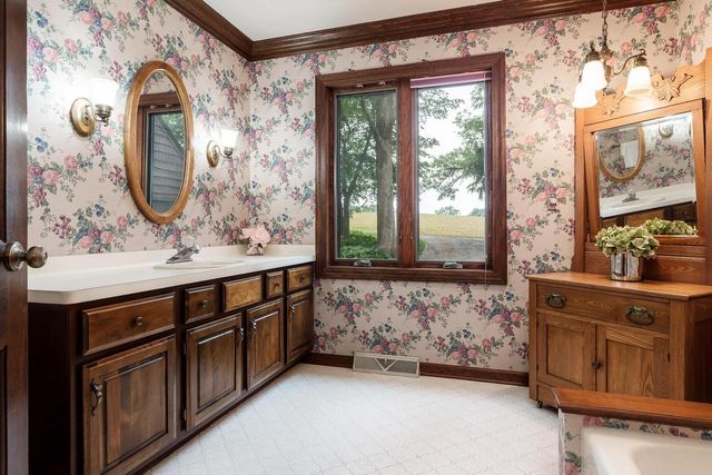 10406 S Walker Road, Beloit, WI 53511