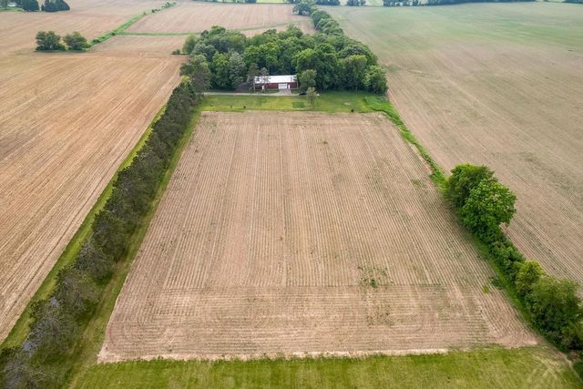 10406 S Walker Road, Beloit, WI 53511