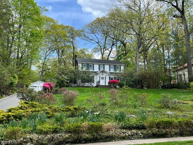 5 Upland Way, Verona Twp., NJ 07044