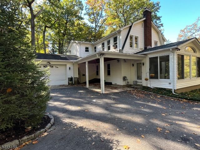 5 Upland Way, Verona Twp., NJ 07044