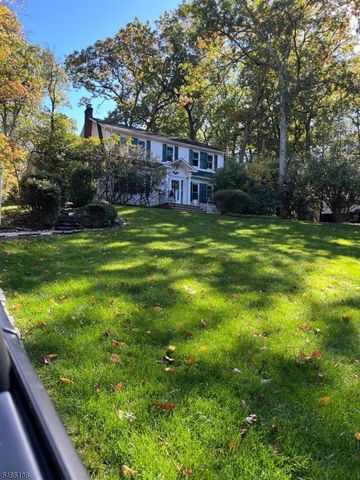 5 Upland Way, Verona Twp., NJ 07044