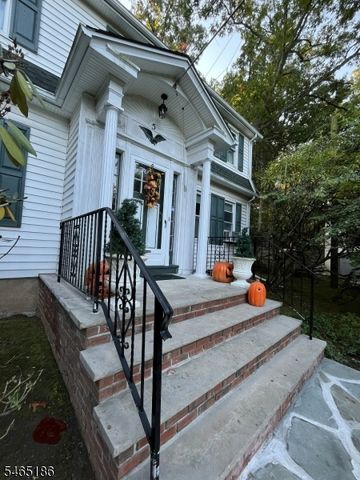 5 Upland Way, Verona Twp., NJ 07044