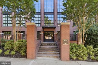 1615 N QUEEN ST #M304, Arlington, VA 22209