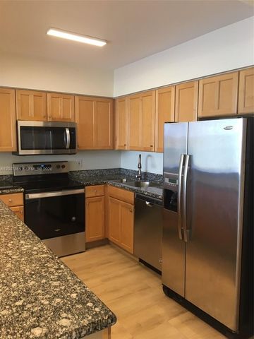 5700 Collins Avenue 6J, Miami Beach, FL 33140