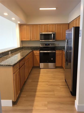 5700 Collins Avenue 6J, Miami Beach, FL 33140