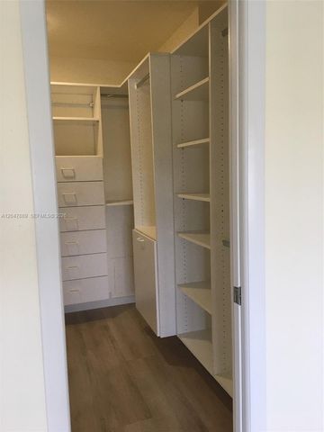 5700 Collins Avenue 6J, Miami Beach, FL 33140